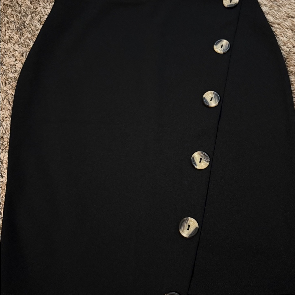 Elegant Black Button-Down Skirt. NEW